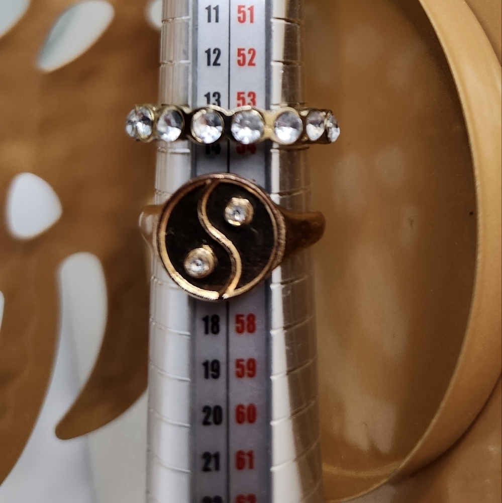 Lot 2 gold‎ tone  costume rings. Peace sign band cz stones 8 infinity band 7 cz - Picture 3 of 6